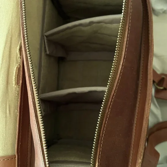 Kelly Moore NWT Leather Camera Bag - Picture 2 of 5